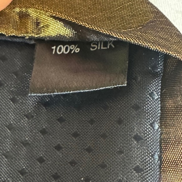 Thai Land Handmade Silk Tie Iridescent Bronze Gold Green 3.75" 57" - Picture 3 of 3